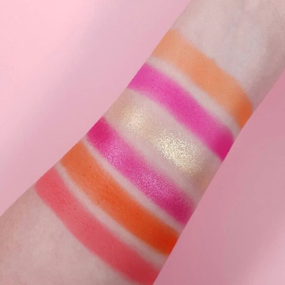 NIB Blossom Eyeshadow Palette - Picture 6 of 15